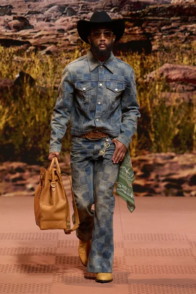 Look 23